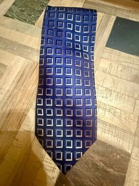 HILARY RADLEY Men's Silk Necktie - Made in Italy - Navy Blue Geometric Squares